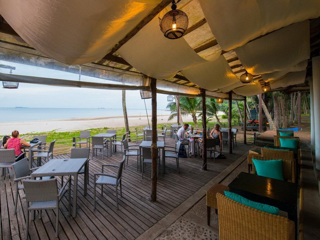 Отель Baan Chumphon Pathio Экстерьер фото