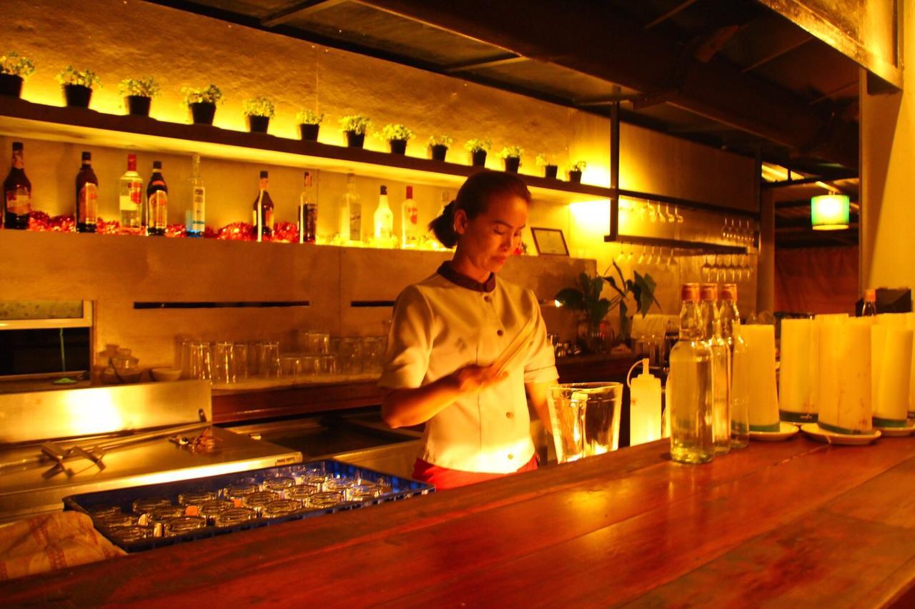 Отель Baan Chumphon Pathio Экстерьер фото